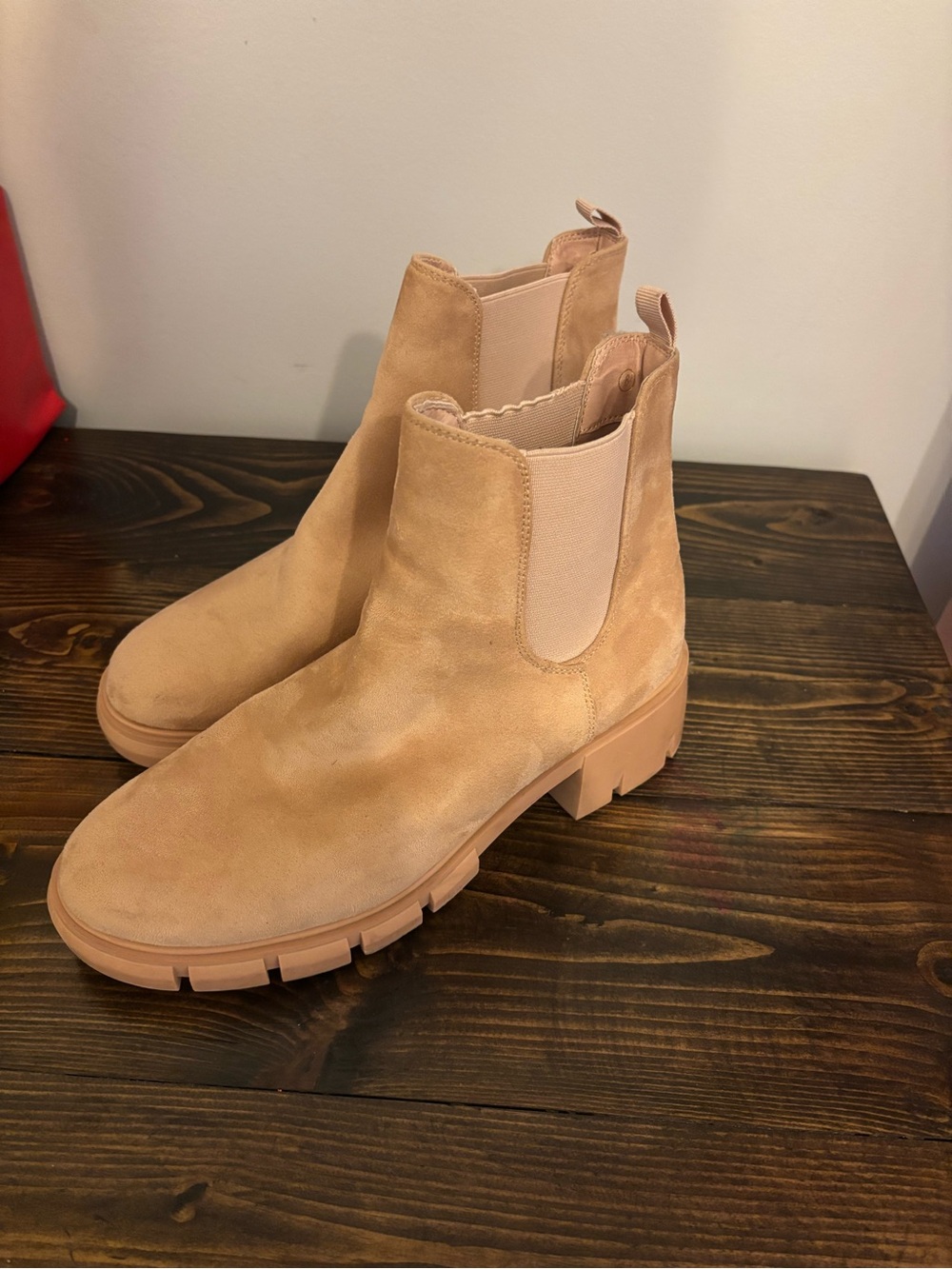 Women's Chelsea Lug Bootie in Tan Suede